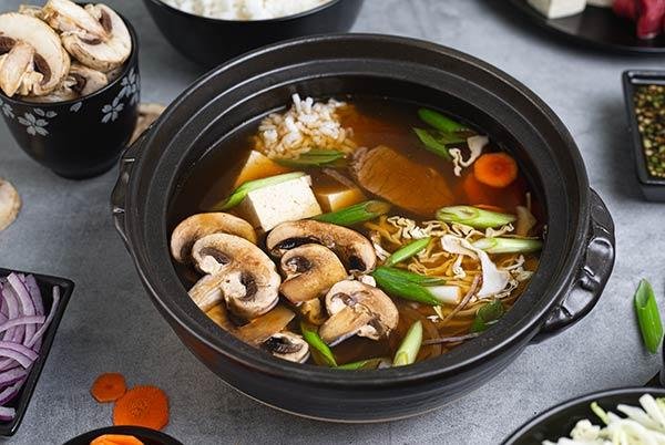 Marukan Japanese Nabe with Ponzu Dipping Sauce and Seasoned Rice